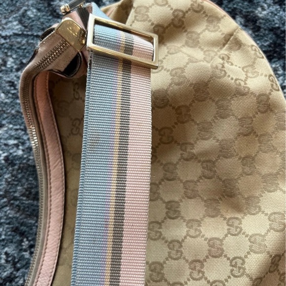 Gucci Monogram Web medium half moon hobo bag - Picture 3 of 12